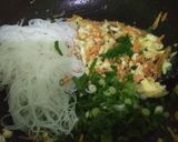 Foto langkah ke 4 dari resep Martabak Bihun Madura.