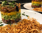 Foto del paso 7 de la receta: Tartar de salmón, aguacate, mango y más, con salsa Teriyaki by Marta