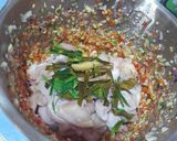Foto langkah ke 2 dari resep Ayam Kukus Pedas Daun Jeruk.