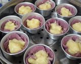 Foto langkah ke 5 dari resep Vanilla Custard Steam Cake.