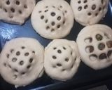 A picture of step 21 of Minced meat filled buns.