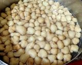 A picture of step 1 of Jhat pat (Phulki chat).
