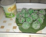 A picture of step 1 of Paan ladu.