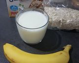 صورة لخطوة 1 من وصفة شوفان بالحليب صحي بدون سكر 😋🍌