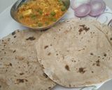 A picture of step 4 of Matar paneer masala.