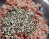 Foto del paso 2 de la receta: Pimientos verdes rellenos 🫑con carne de cerdo 🐷