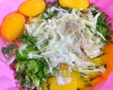 Foto langkah ke 3 dari resep Telur Dadar sayur.