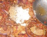 A picture of step 5 of Cinnamon fried pasta with cabbage fish sauce.
