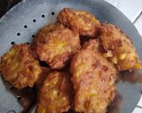 Foto langkah ke 3 dari resep Perkedel jagung.