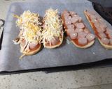 Foto del paso 2 de la receta: Panini de salchichas (sensillisimo y muy rápido de hacer)