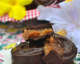 Foto del paso 4 de la receta: Bombones rellenos de mantequilla de maní y dulce de leche🤓