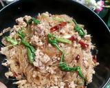 รูปขั้นตอนการทำที่ 6 ของ ผัดกะเพราวุ้นเส้นหมูสับ