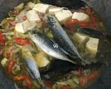 Foto langkah ke 4 dari resep Ikan Kuah Acar.
