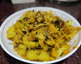 A picture of step 4 of Gobhi with methi.