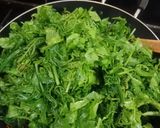 Foto langkah ke 2 dari resep Tumis Daun Pakis.
