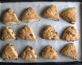 A picture of step 5 of Date Scones.