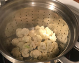 Foto del paso 3 de la receta: Coliflor con salsa de tápenas