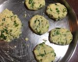 A picture of step 6 of Peas stuffed Patties.