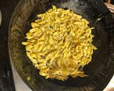 ચંપાકલી ગાંઠિયા (Champakali Ganthiya Recipe In Gujarati) રેસીપી સ્ટેપ3ફોટો