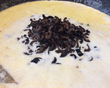 Foto del paso 5 de la receta: Aceitunas Negras y Alcaparras en Salsa de Crema