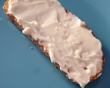 Foto del paso 2 de la receta: Tostada con queso, higos y canónigos