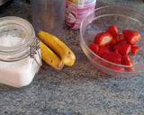 Foto del paso 1 de la receta: Batido de fresa y plátano fácil