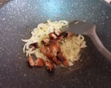 Foto langkah ke 3 dari resep Tongkol Daun Jeruk.