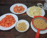 Foto del paso 1 de la receta: Crema de calabaza y batata con snack de garbanzos fritos