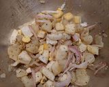 A picture of step 3 of Paneer Potato Salad.
