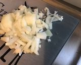 Une image de l'étape 1 de Sauce salade épicée persil,moutarde à l'ancienne,avocat et vinaigre de vin.
