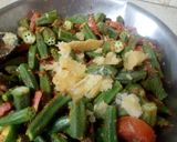 A picture of step 4 of Masala Bhindi.