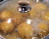 Foto del paso 2 de la receta: Papas rellenas con queso envueltas en tocino🌺