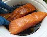 Foto del paso 3 de la receta: Salmón estilo Thai con salsa de coco y mango