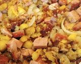 A picture of step 5 of SPAM Breakfast Skillet.