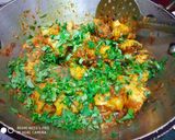 A picture of step 3 of Gobhi masallam.