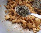A picture of step 5 of Lauki Masala.
