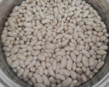Foto del paso 1 de la receta: Alubias con sepia y panceta curada