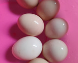 Foto langkah ke 1 dari resep Telur Pindang Marble Bunga Telang.