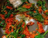 A picture of step 5 of Scrambled Eggs with Spinach.
