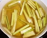 Foto langkah ke 1 dari resep Lemongrass Tea with Honey & Lime (Teh Sereh dgn Madu & Jeruk Nipis).