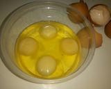 A picture of step 1 of Crunchy egg sandwich.