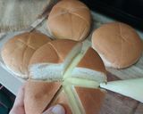 Gambar langkah 4 resipi Korean Garlic Cheese Bun.