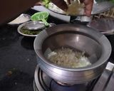 A picture of step 3 of Methi matar pulao.