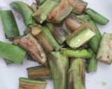 Foto langkah ke 2 dari resep Tuung Timbung Bumbu Bali (Terong Bumbu Bali).