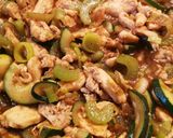 Cukkinis zelleres szójás csirke recept fázis 4 fotója