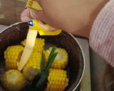 Foto langkah ke 3 dari resep Jagung Rebus Mentega.