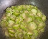 A picture of step 3 of Stir Fried Angled Luffa.