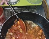 A picture of step 2 of Tandori chicken shell pasta.