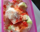 Foto langkah ke 2 dari resep Rujak Mangga Muda Bumbu Tabur.