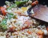 A picture of step 4 of Noodles fried rice.